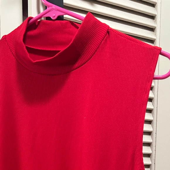 High collar top - Picture 3 of 3